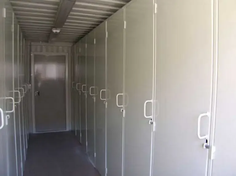 Change Rooms - Image 3